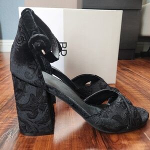 B.P. Black Velvet Strappy Sandals Size 8